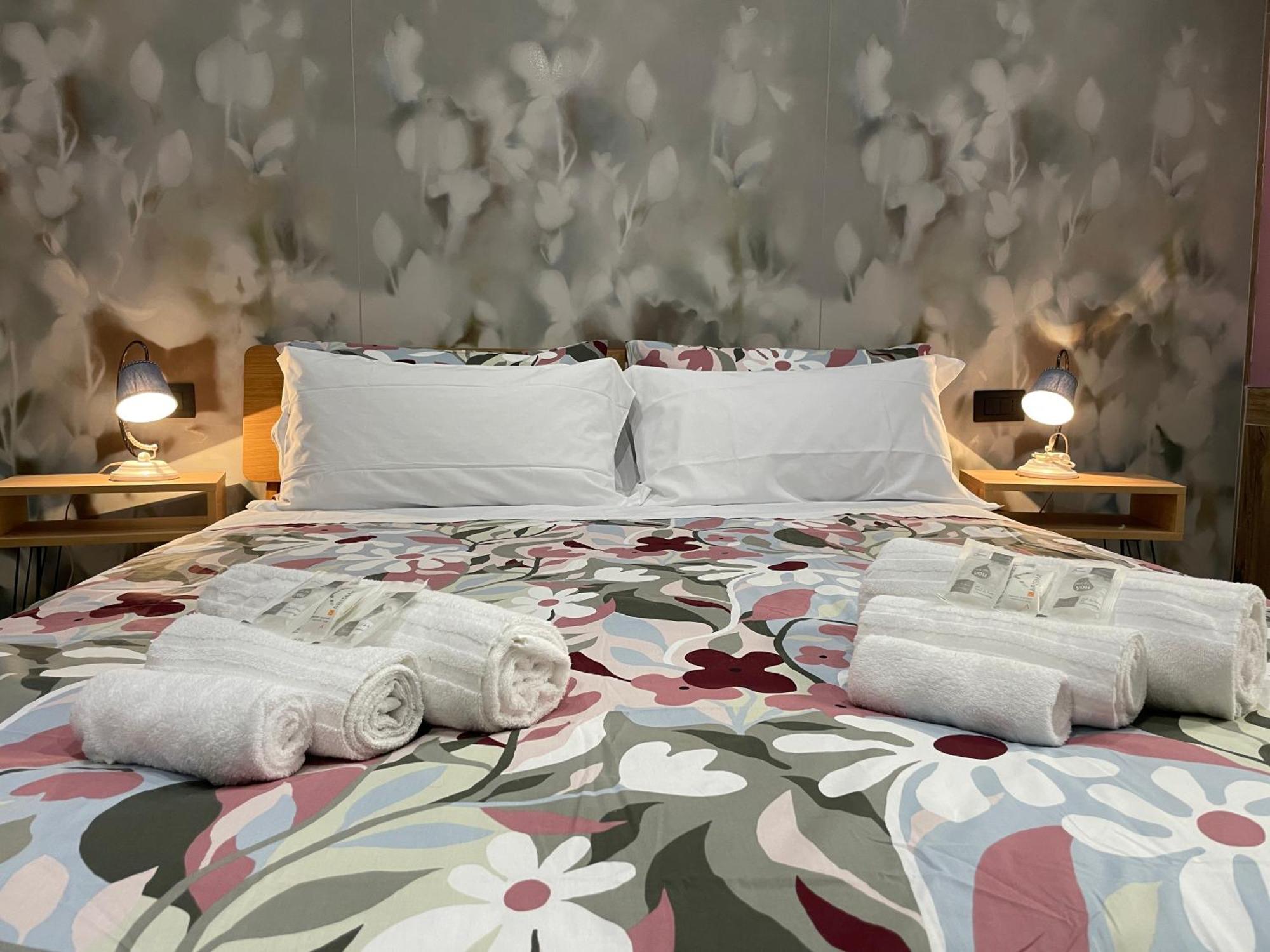 Helle Hus - 200m From Piazza Bologna Metro And 10 Minutes From The Colosseum Pensión