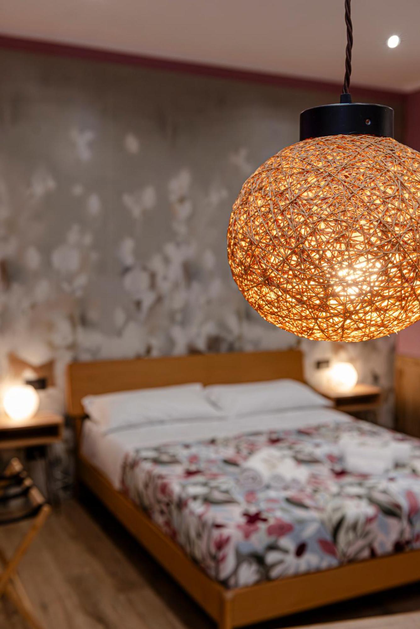 Pensión Helle Hus - 200m From Piazza Bologna Metro And 10 Minutes From The Colosseum Roma