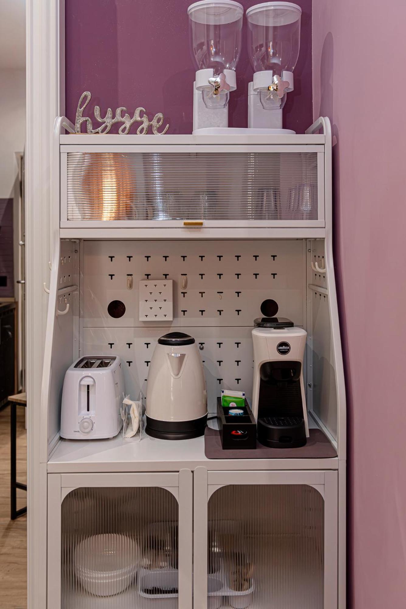 Helle Hus - 200m From Piazza Bologna Metro And 10 Minutes From The Colosseum Pensión *