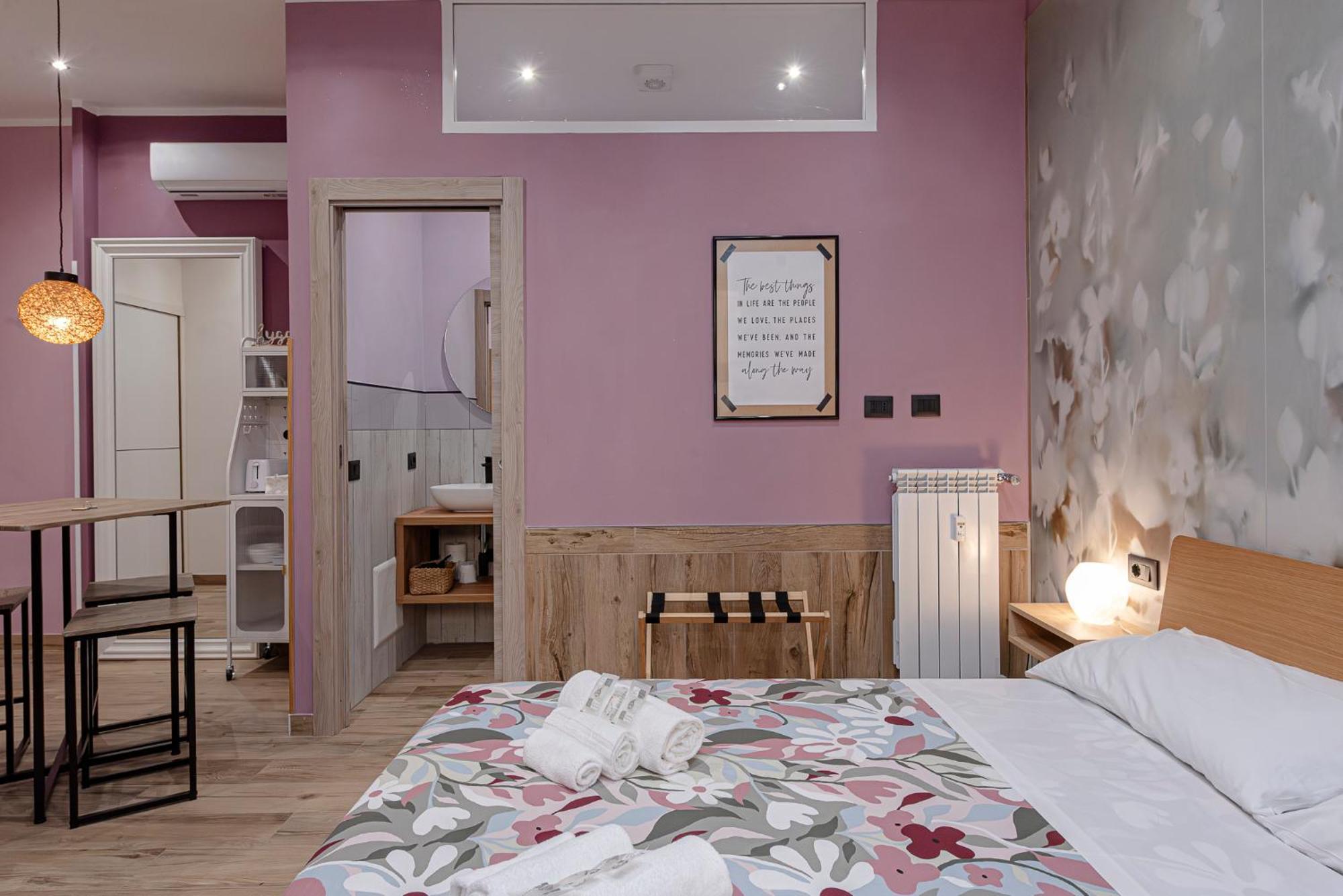 Pensión Helle Hus - 200m From Piazza Bologna Metro And 10 Minutes From The Colosseum Roma