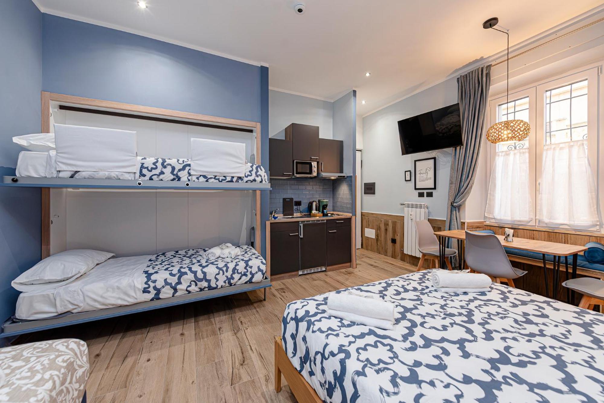 Helle Hus - 200m From Piazza Bologna Metro And 10 Minutes From The Colosseum Pensión Roma